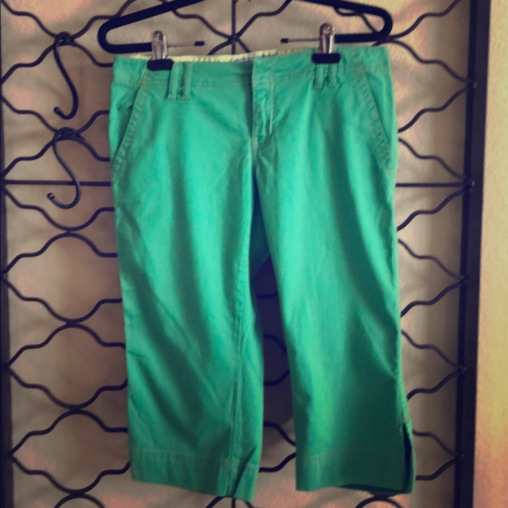 Old Navy Ultra low waist stretch Capri pants